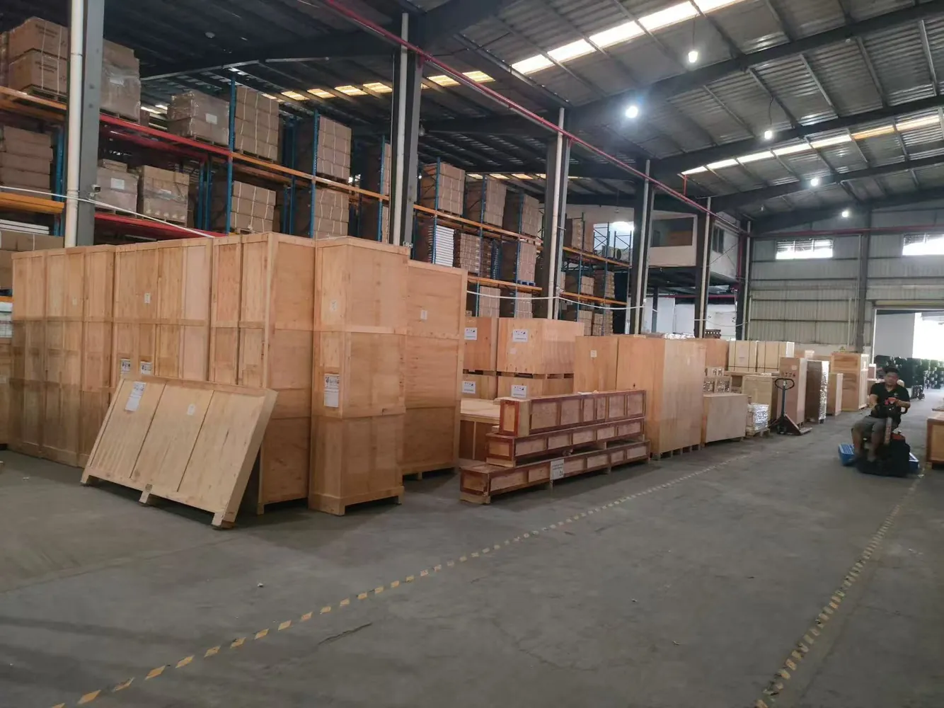 Crated export cargo in the Xinyang warehouse